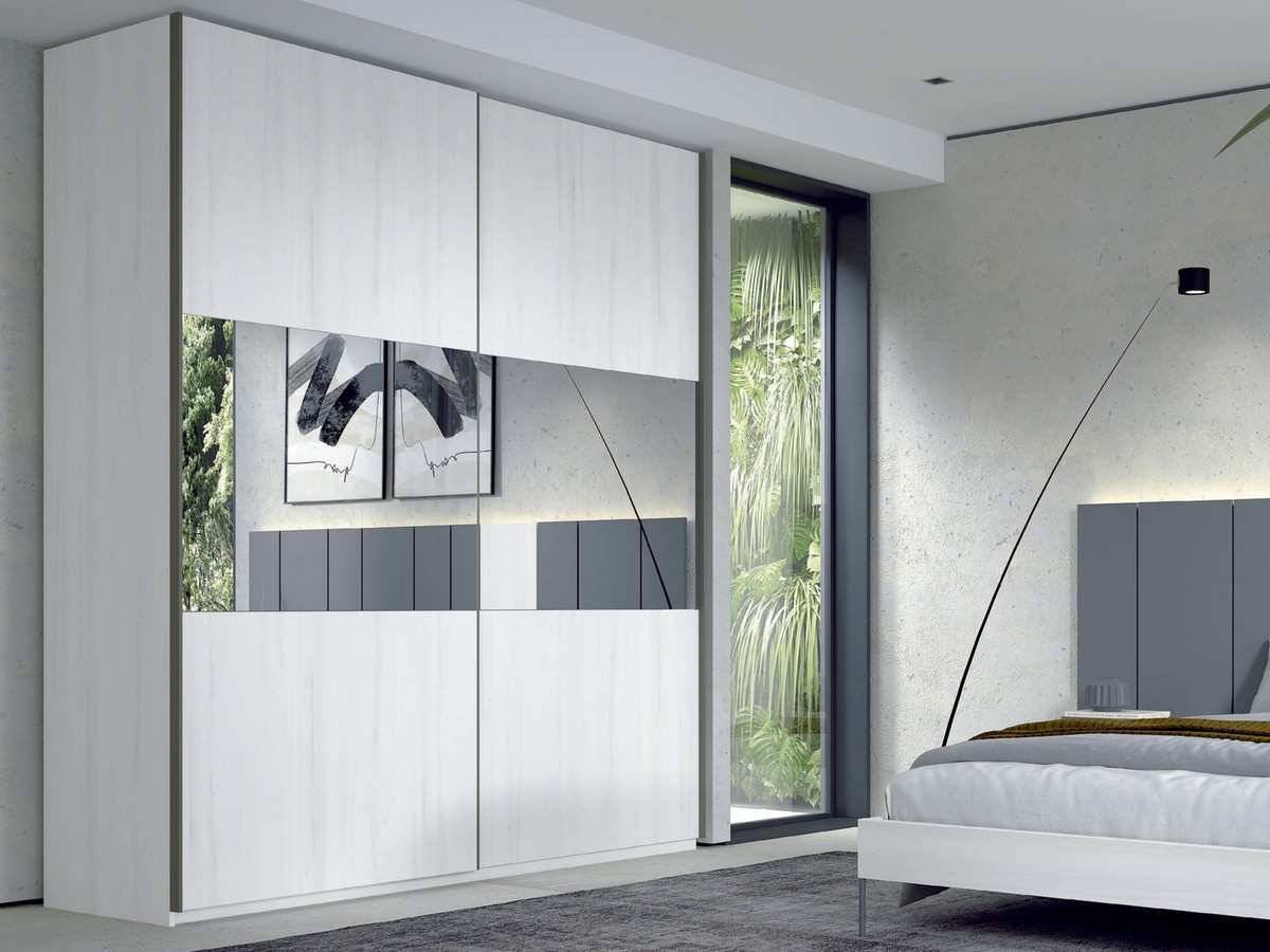  armario 2 puertas 1 panel con luna central 199 x 220 con tirador pizarra. Modelo BASIC-32