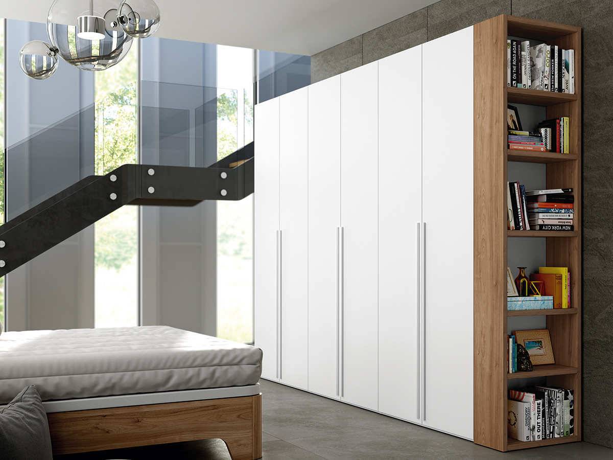  armario de 298 cm con 6puertas batientes. también incluye una estantería terminal con 6 huecos. ancho total 329cm. Modelo DORMITORIO-MATRIMONIO-GHIO-72