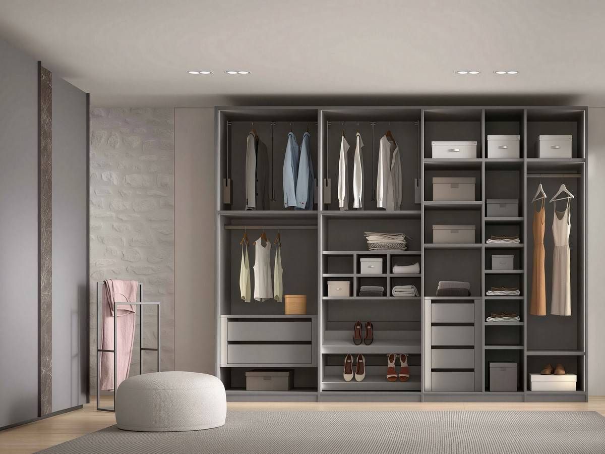  armario 2puertas correderas de 202cm y armario vestidor de 304cm con acabado gris y mármol roma. Modelo NOAR-344