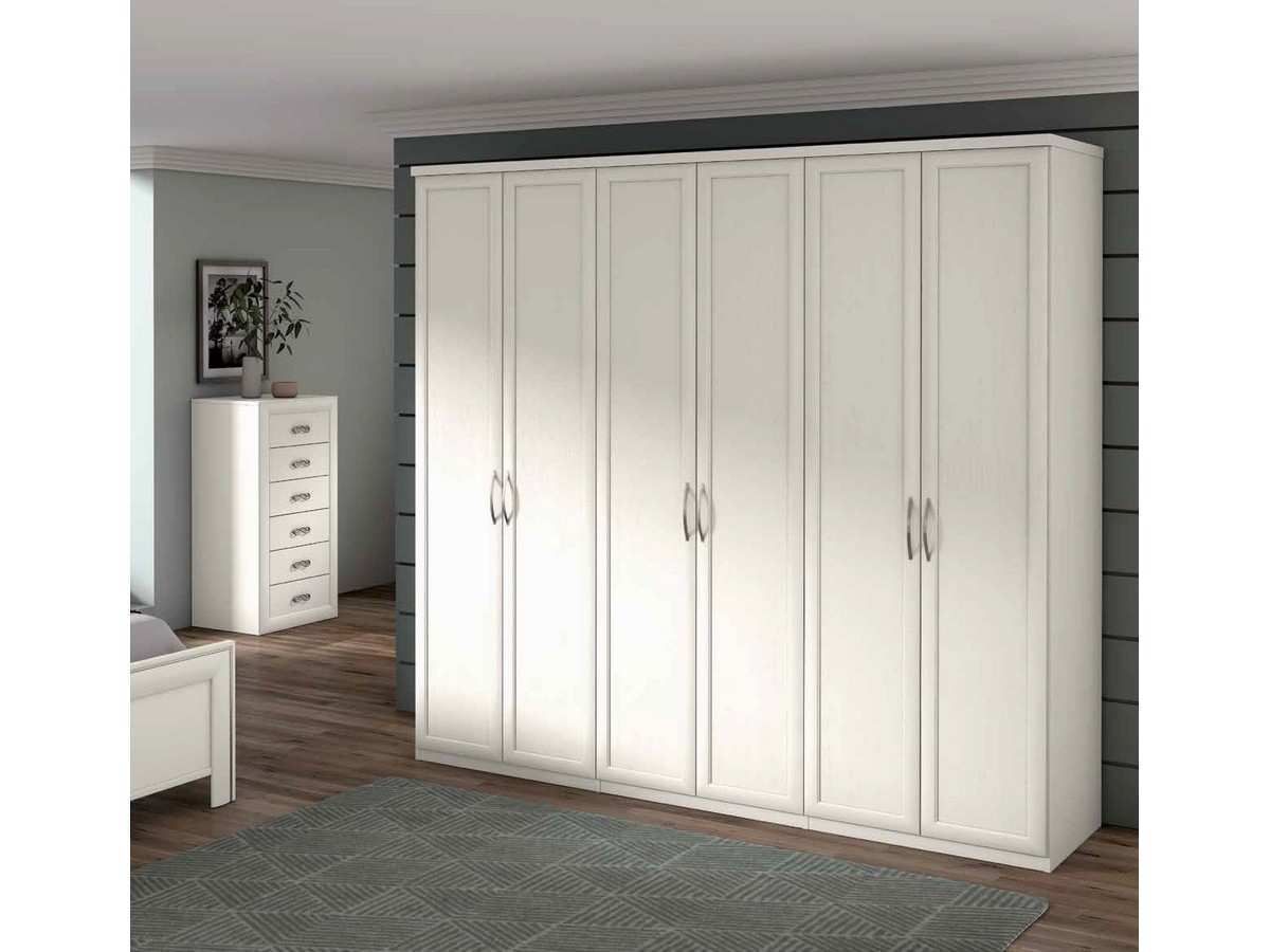  armario clásico de seis puertas en blanco con barra de colgar y tiradores en plata.. Modelo PARMA-4042