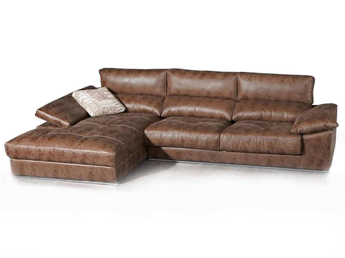  la chaise irati con sus 3.10 metros de longitud, ofrece un amplio espacio para relajarse y disfrutar de momentos de descanso. sus asientos rellenos de viscoelástica proporcionan una comodidad excepcional, ya que este material se adapta a la forma del cuerpo, brindando un soporte suave pero firme. la viscoelástica ayuda a aliviar la presión en puntos clave, lo que permite una experiencia de asiento más ergonómica. los respaldos reclinables añaden una capa adicional de confort y personalización, ya que puedes ajustar la inclinación según tus preferencias. esto te permite encontrar la posición perfecta para leer, ver televisión o simplemente relajarte. los brazos con cojines añaden un toque de comodidad adicional, brindando apoyo para los brazos y un lugar cómodo para apoyarse. estos cojines pueden ser desmontables, lo que facilita la limpieza y el mantenimiento del sofá.. Modelo DVN-CHAISE-IRATI