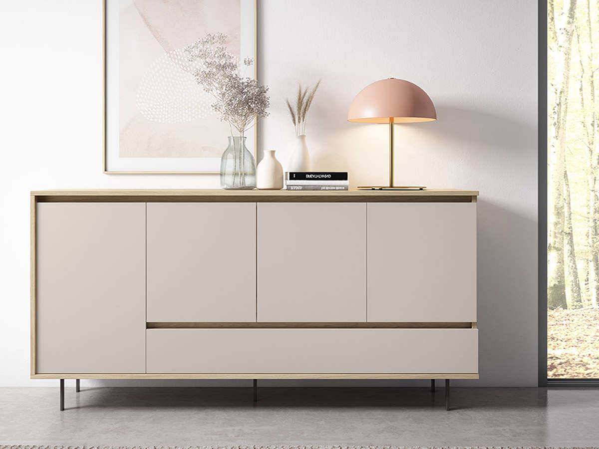  aprador con puertas y cajones y patas altas de metal . Modelo MUEBLE-SALON-ICONIC-10