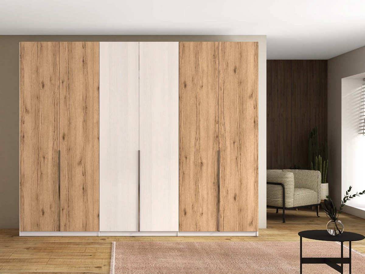  modelo con 6puertas batientes de 300cm  en color natural madera y centrales en liso blanco con tirador de perfil largo. Modelo MEDITERRANEO-106