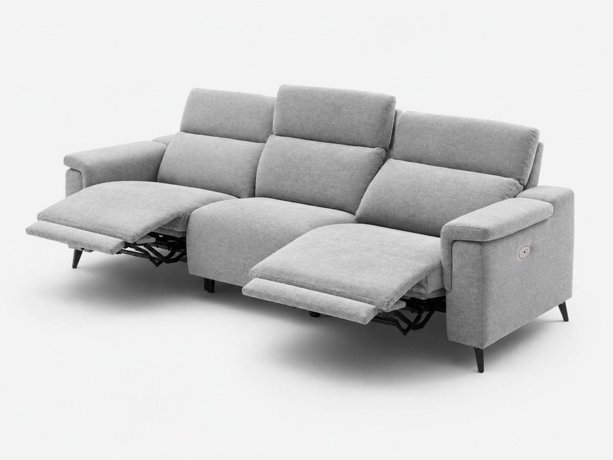  el sofá con 3 relax eléctricos motorizado gen con fondo reducido a 84cm mide  280cm de ancho y 105cm de alto, con asientos y respaldos de viscoelástica para mayor comodidad. cuenta con cabezales reclinables y un puerto usb en la botonera. puede personalizarse con patas de madera.producto nacional.. Modelo SOFA-RELAX-MOTOR-GEN-CLD, imagen 6