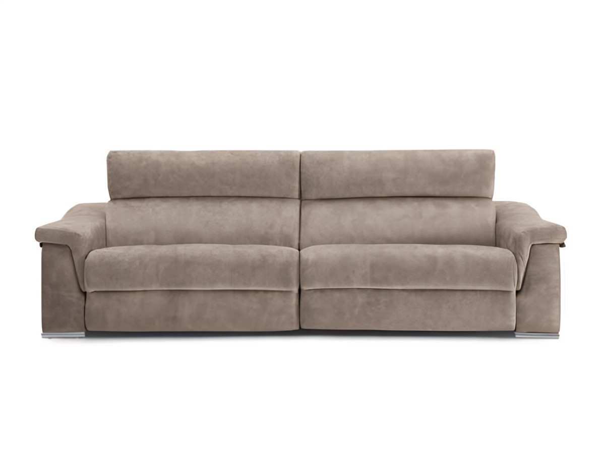  el sofá de la nueva colección tiene una estructura de madera de pino y partículas, con recubrimiento de espuma de poliuretano de 1,5 cm. los almohadones de asiento están compuestos por un asiento hr 30 kg con fibra de 400 gramos, mientras que los almohadones de respaldo están hechos de fibra de alta resistencia octifibre . el sofá también cuenta con cojines de asiento relax motorizados y cojines de respaldo con mecanismo abatible. se puede reducir el tamaño de los brazos en 5 cm sin costo adicional, excepto en los brazos de las diferentes chaise longues que no admiten reducción.. Modelo VECCHIO, imagen 4