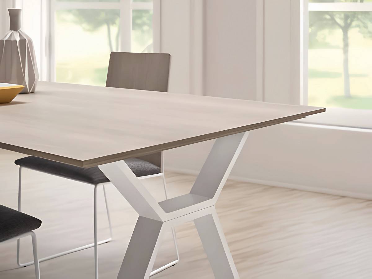 Mesa Comedor mesa en melamina de alta calidad con 2 extensibles pata metalica y 4 sillas tora y otros modelos a elegir.  medidas:   130 - 150  . Modelo PACK-ELSA-TORA, imagen 2