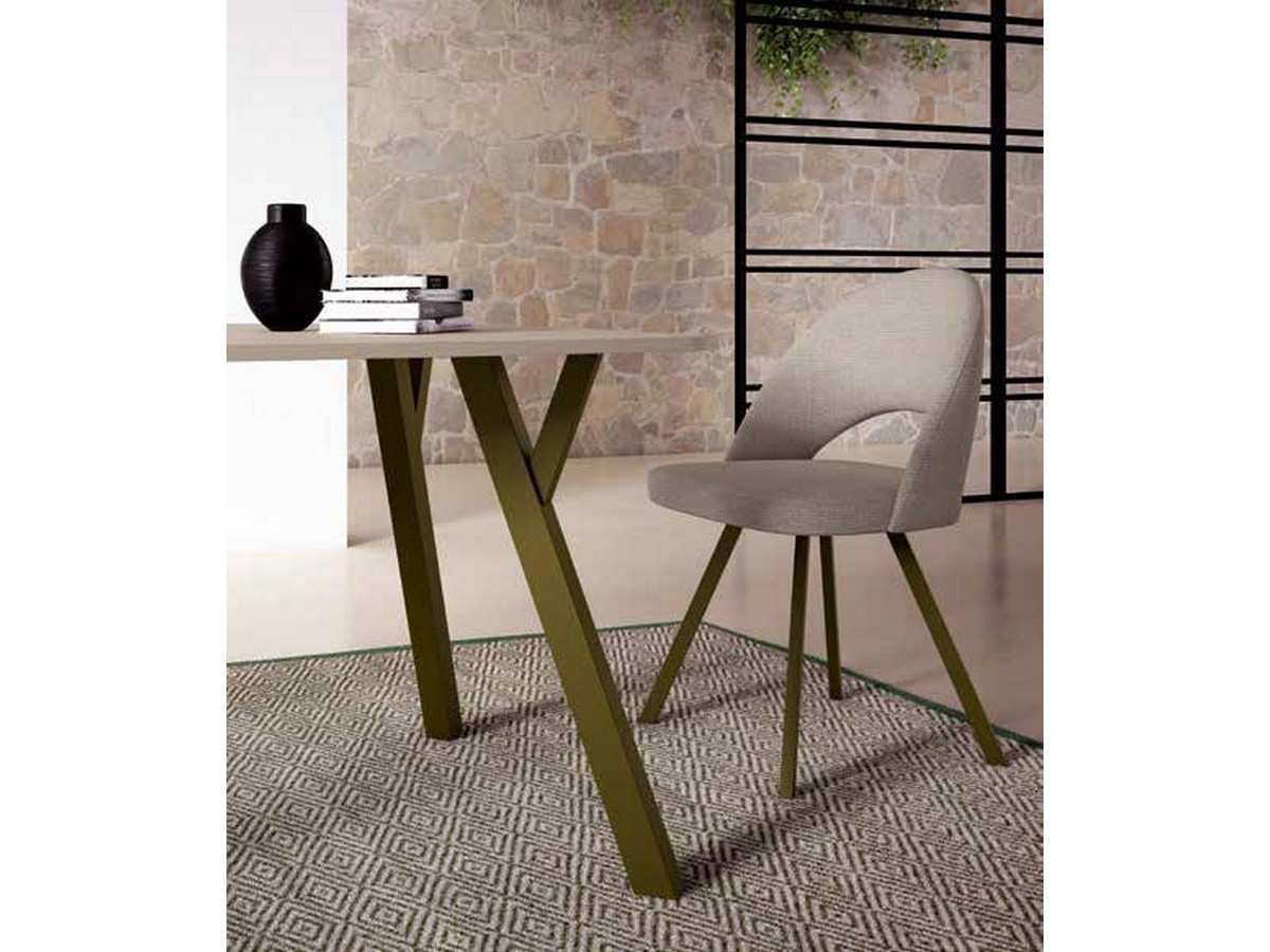 Mesa Comedor modelo en forma rectangular fija  acabada en melamina tapa lisa y metalpatas metalicas 5x5 cm. varios colores a elegir medidas: 140*90*75 cm.. Modelo PND-4122, imagen 2
