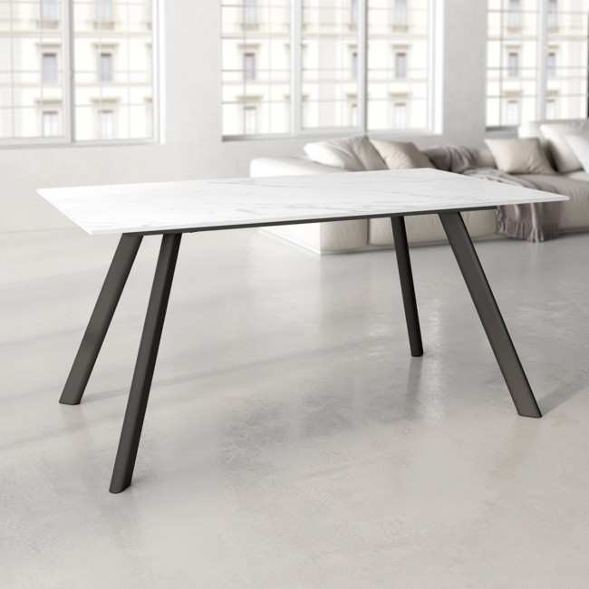 mesa comedor porcelanico fija rectangular oman con patas metal negro y tapa melamina varios acabados. 2 opciones de medidas l160 l180 <br><br> medidas: 160 x 90 cm Modelo OMAN-NEGRO-CARRARA-BGL