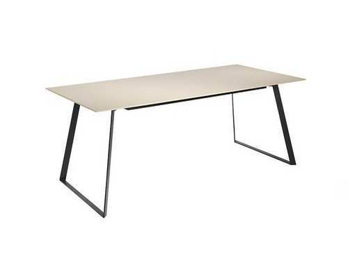 mesa fija con sobre mdf lacado en moka alto brillo. estructura y patas metálicas pintadas en negro mate. <br><br> medidas: 180 x 90 x 75h cm mesa salon comedor l180 Modelo PDC-VICTORIA