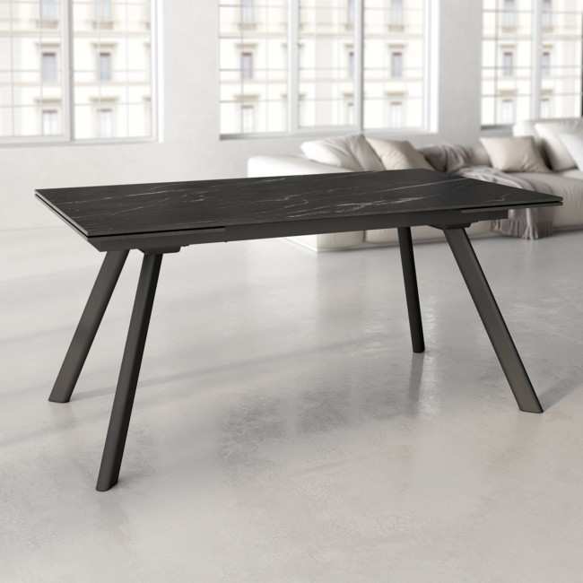 mesa extensible comedor tasman con patas metal negro y tapa porcelanico varios acabados. <br><br> medidas: 160/240 x 90 cm Modelo TASMAN-NEGRO-MARQUINA-BGL