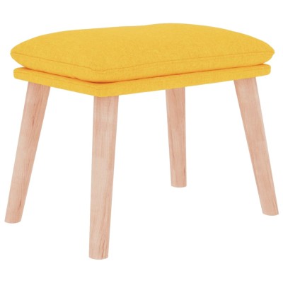 Una mecedora de madera con un asiento amarillo suave en un escaparate,  enfoque suave