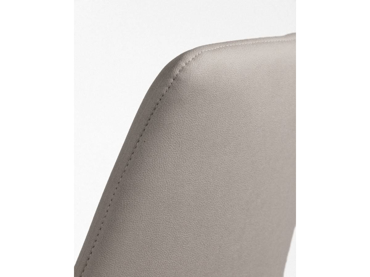 silla moderna de metal tapizada en gris claro con patas negras. Modelo BGL-PARIS-GRIS, imagen 13