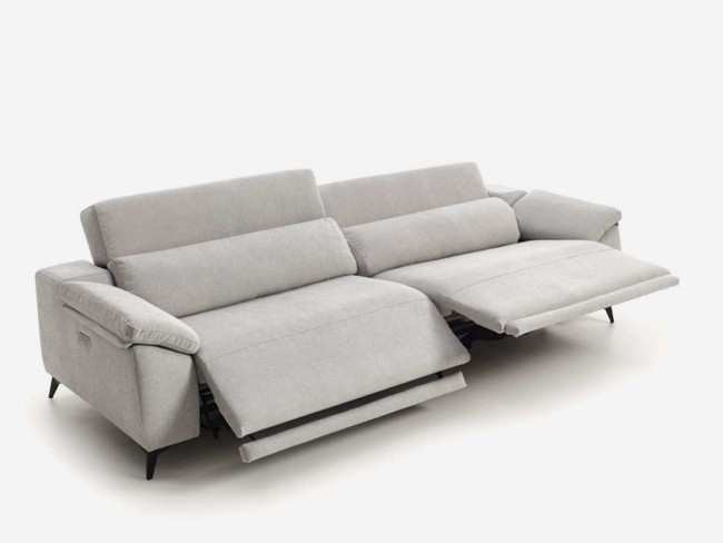 sofá relax eléctrico lie de 4 plazas con mecanismo eléctrico para reclinarlo fácilmente. asientos de espuma de alta calidad, con estructura metálica resistente. Modelo SOFA-RELAX-LIE