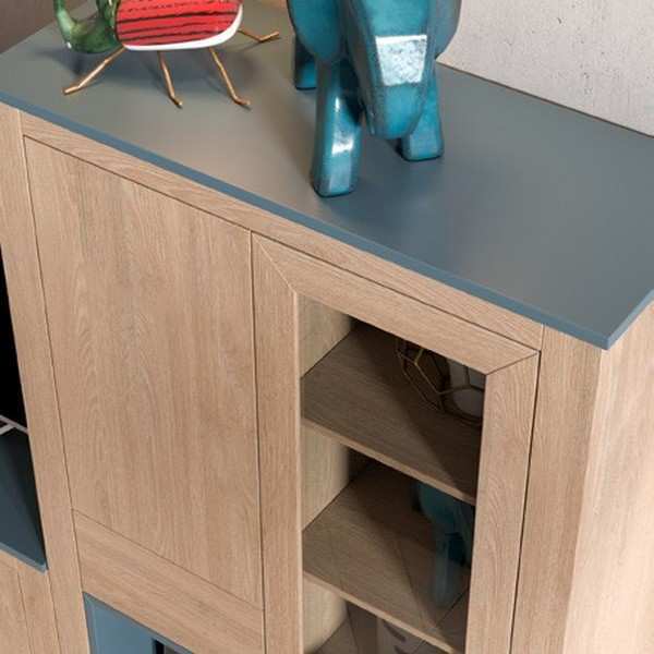 Mueble de salón contemporáneo de 298 cm con vitrina alta y acabados en roble.