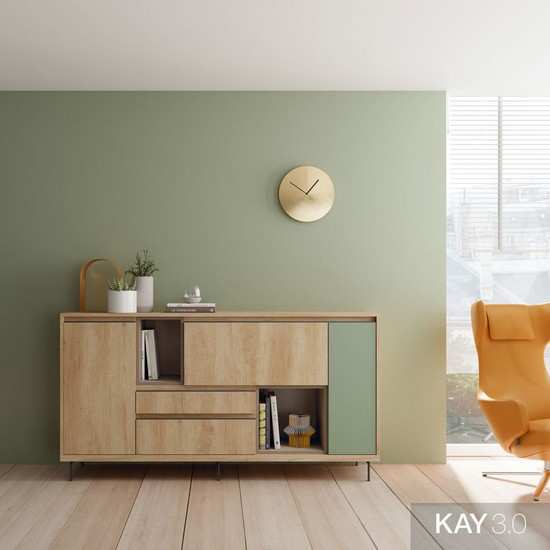 Mueble de salón modular con puerta de cristal abatible.