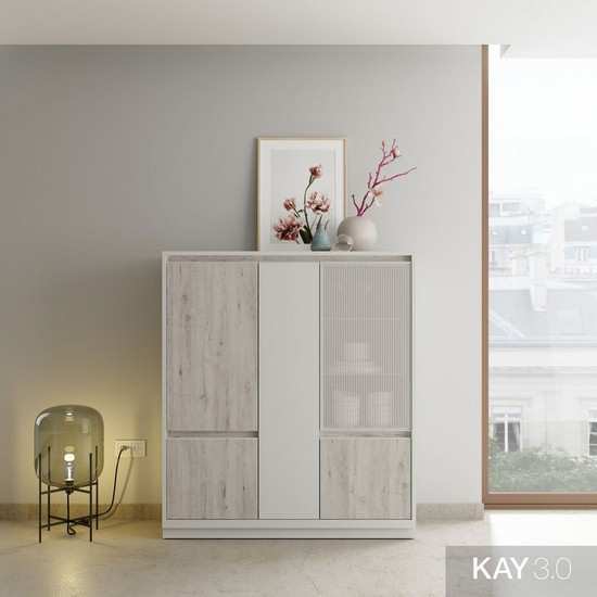 Módulo de salón moderno con acabado en madera y metal.